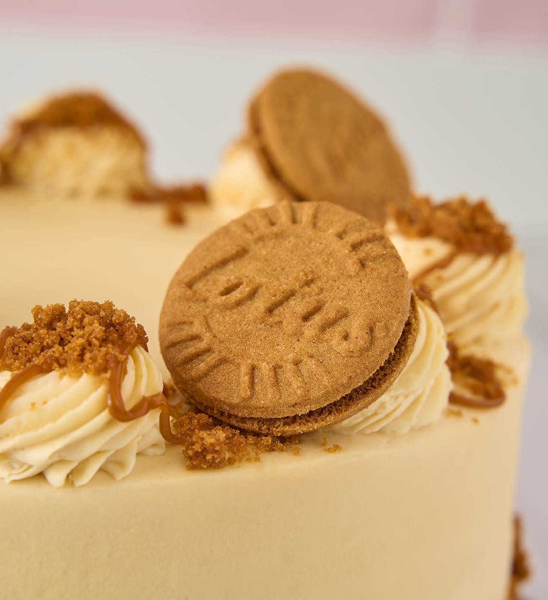 Caramel Biscuit Cake